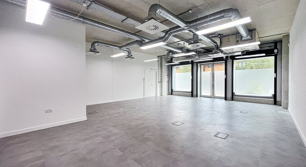 99-111 Freston Rd, London for lease - Building Photo - Image 3 of 7
