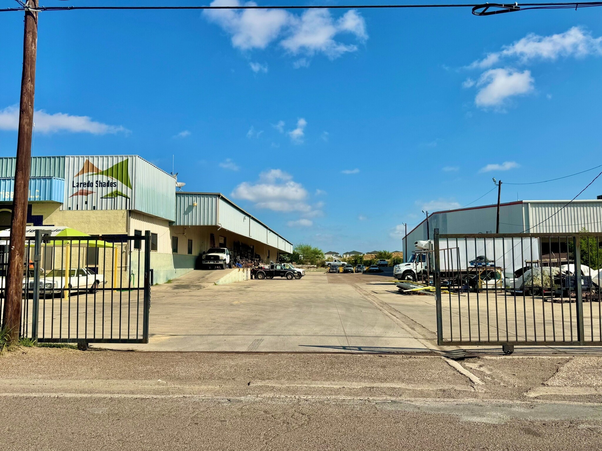8370 San Gabriel Dr, Laredo, TX for lease Primary Photo- Image 1 of 13