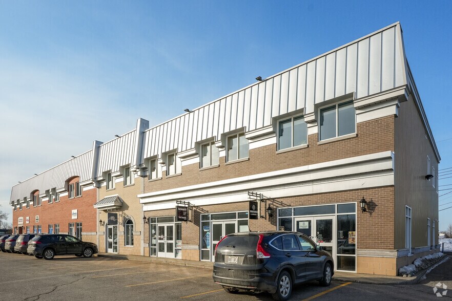 334 Rte 138, Saint-Augustin-de-Desmaures, QC à louer - Photo du bâtiment - Image 2 de 2