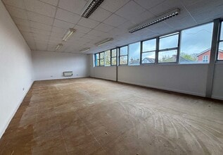 Park Rd, Southampton for lease Interior Photo- Image 2 of 3