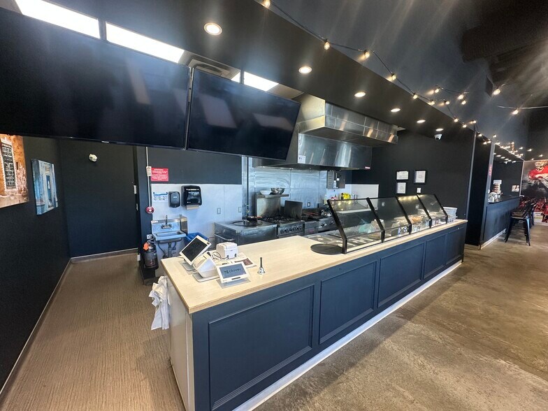 107 17th Ave, Calgary, AB à louer - Photo intérieure - Image 2 de 16