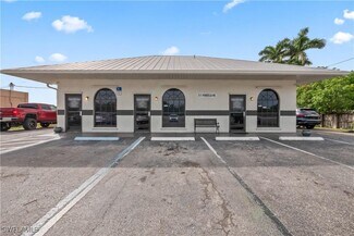 Plus de détails pour 511 Pondella Rd, North Fort Myers, FL - Vente au détail à vendre