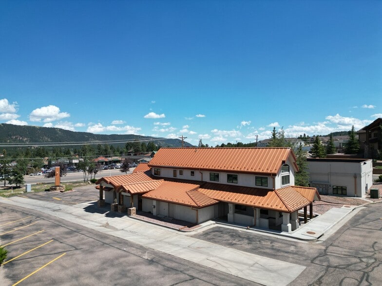 700 W Hwy 24, Woodland Park, CO à vendre - Photo du bâtiment - Image 3 de 33