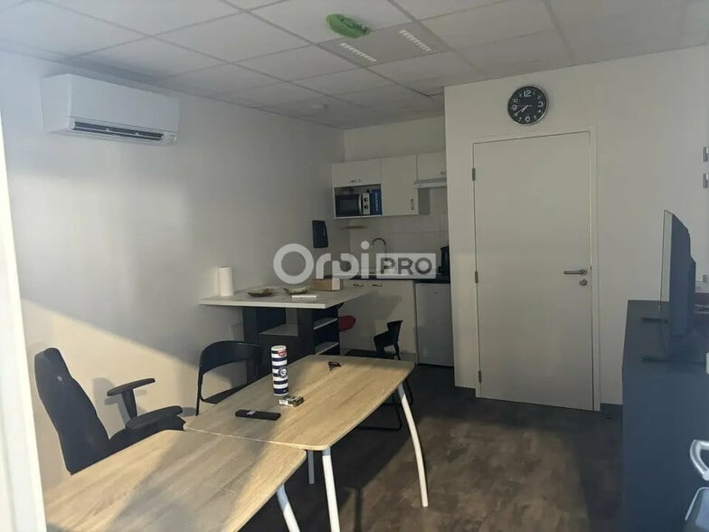 Commerce de détail dans Orange à louer - Photo intérieure - Image 3 de 4