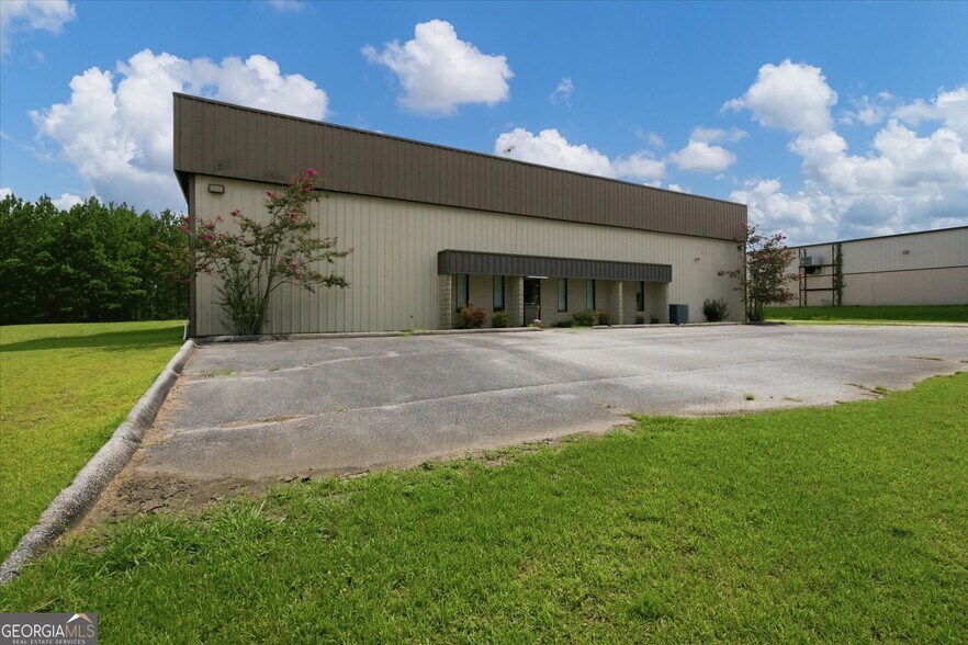 524 Golf Course Rd, Tallapoosa, GA à louer - Photo du bâtiment - Image 3 de 11