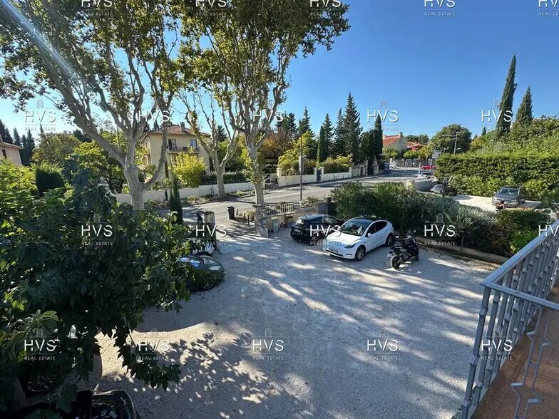 Office in Aix-en-Provence for lease - Building Photo - Image 3 of 11