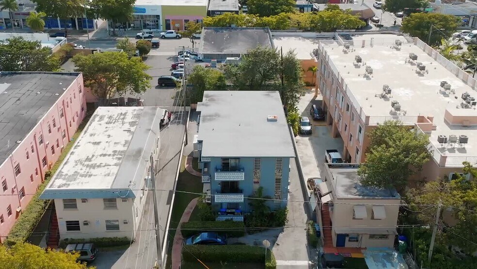 1050 SW 7th St, Miami, FL à vendre - Vidéo sur l’inscription commerciale - Image 2 de 34