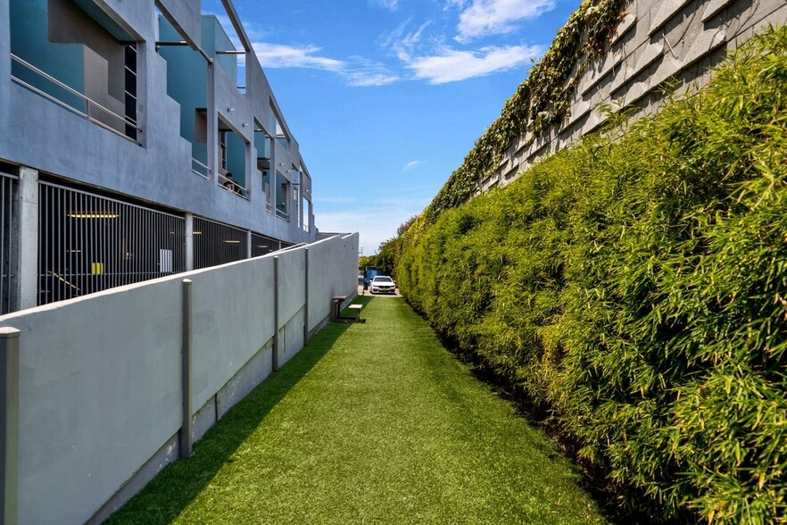 1750 14th St, Santa Monica, CA for lease - Building Photo - Image 3 of 4