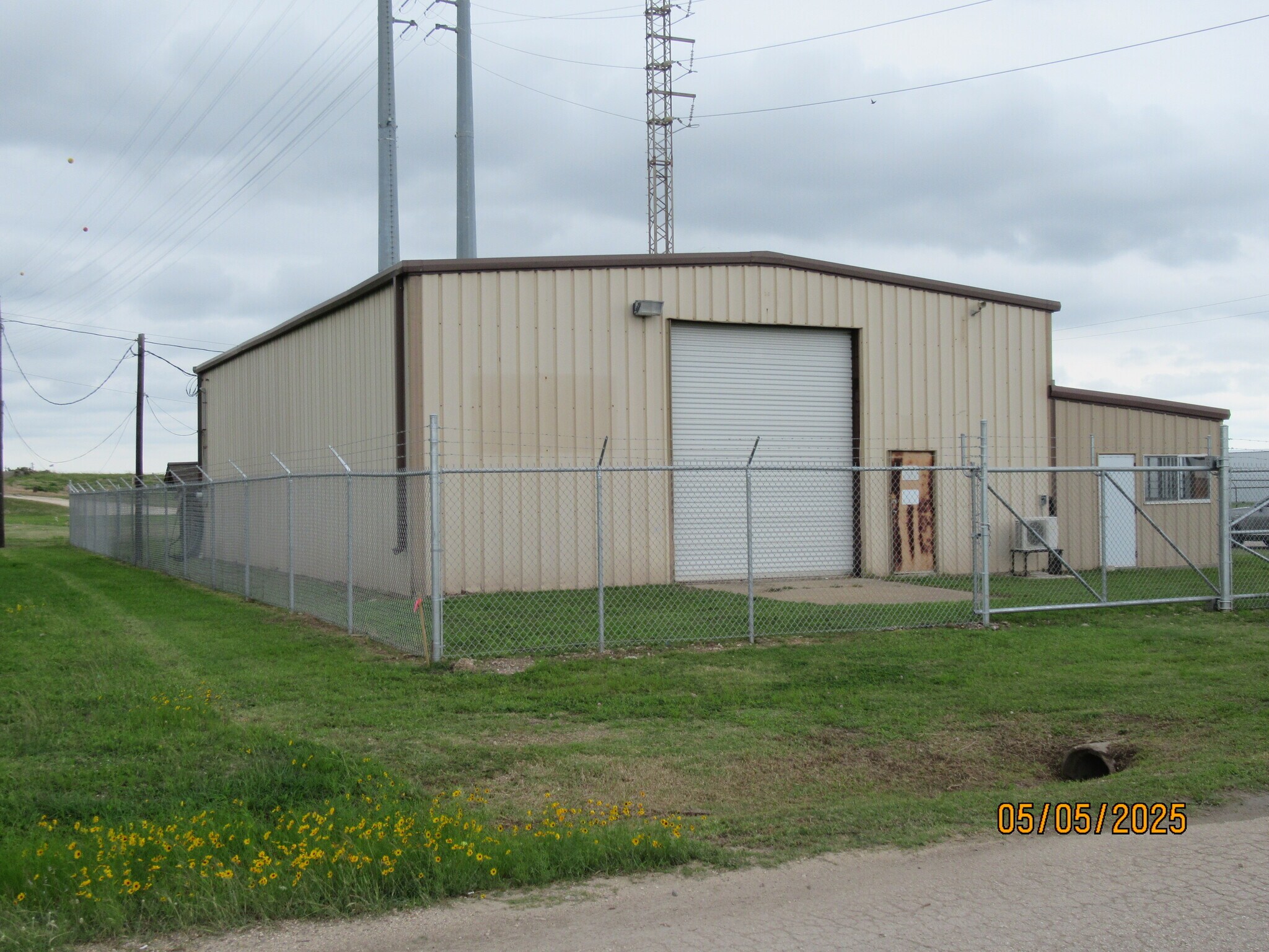 530 E 2nd St, Freeport, TX à louer Photo du bâtiment- Image 1 de 20