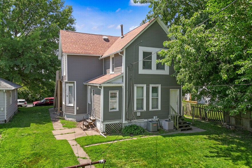 1552 W 14th St, Davenport, IA for sale - Primary Photo - Image 1 of 1