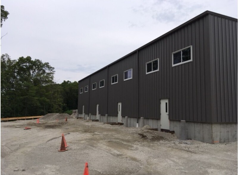 96 Nickerson Rd, Ashland, MA à louer - Photo du bâtiment - Image 2 de 4