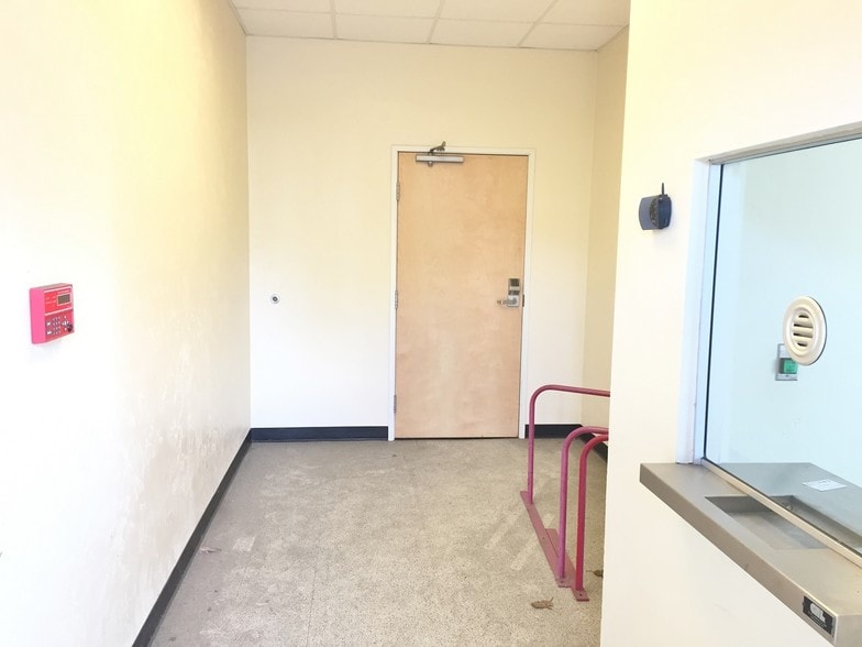 1416 W 7th Ave, Eugene, OR for lease - Interior Photo - Image 3 of 17