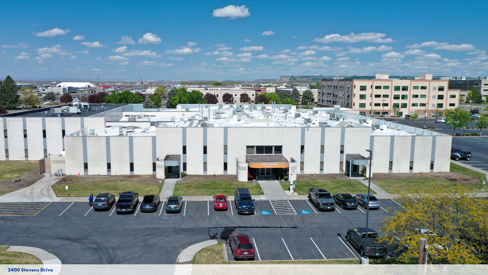 Stevens Center Business Park portefeuille de 6 propriétés à vendre sur LoopNet.ca - Photo du b timent - Image 2 de 6