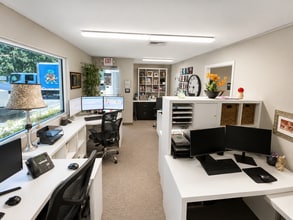 440 Tall Pines Rd, West Palm Beach, FL for lease Interior Photo- Image 1 of 4