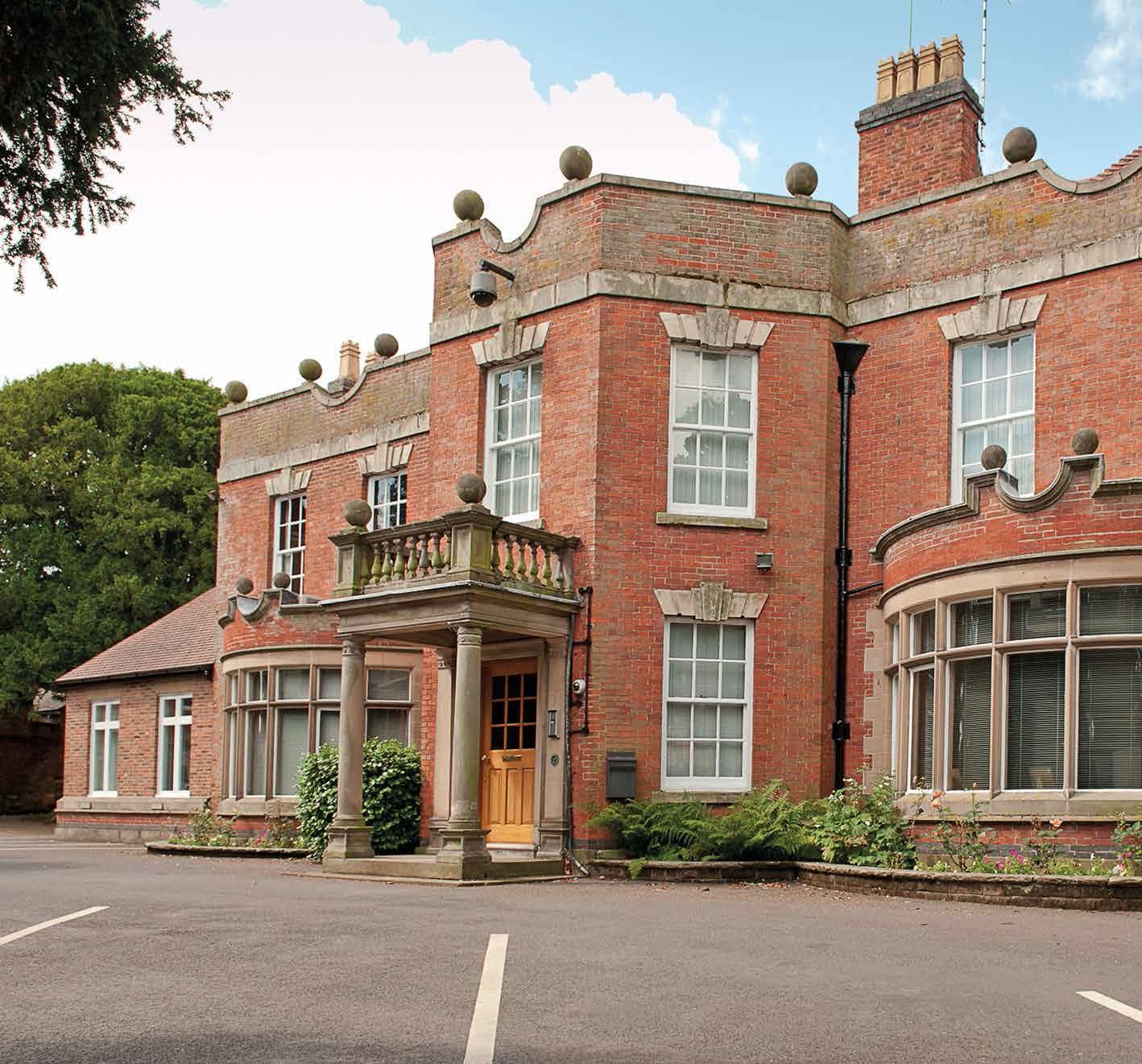 High St, Uttoxeter for lease Primary Photo- Image 1 of 3