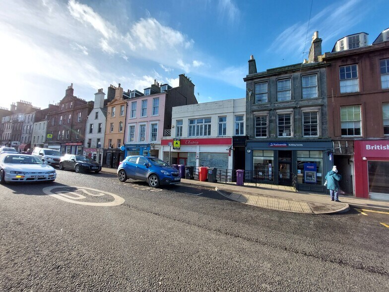 62 High St, Montrose à louer - Photo du bâtiment - Image 3 de 3