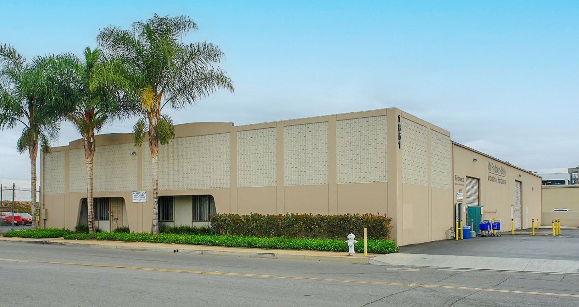 1851 E Edinger Ave, Santa Ana, CA à louer Photo du bâtiment- Image 1 de 4