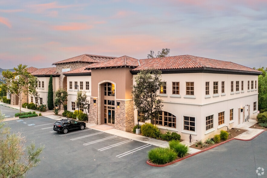 31351 Rancho Viejo Rd, San Juan Capistrano, CA à louer - Photo du bâtiment - Image 3 de 4