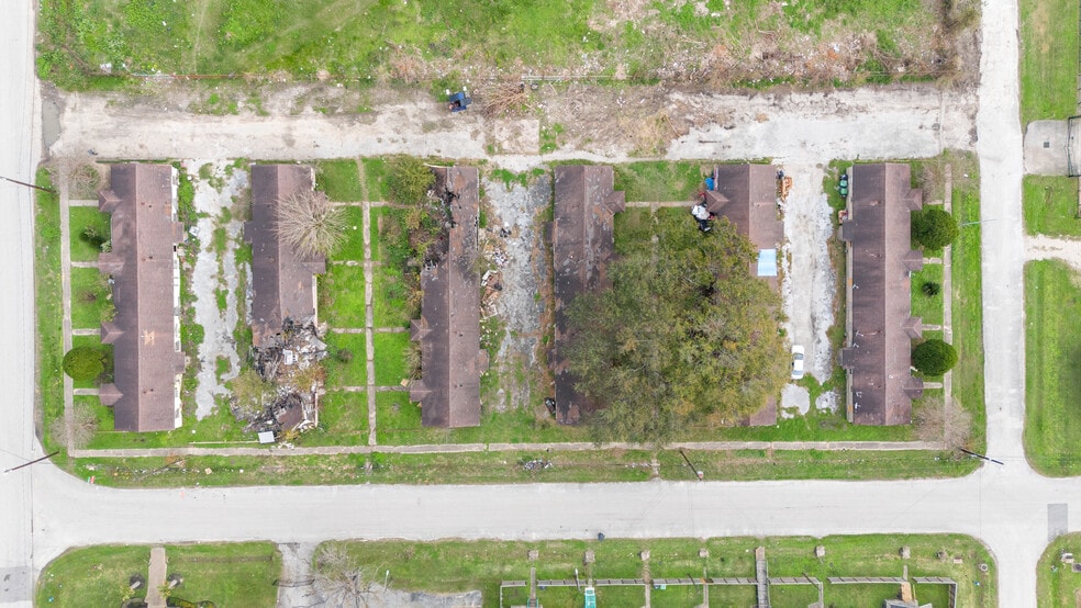 3121 Brewster St, Houston, TX for sale - Building Photo - Image 2 of 14