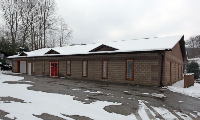 Plus de détails pour 2150 Greenbrier St, Charleston, WV - Bureau à vendre