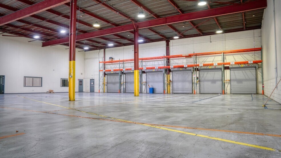 85 Harbor Rd, Port Washington, NY à louer - Photo intérieure - Image 3 de 4