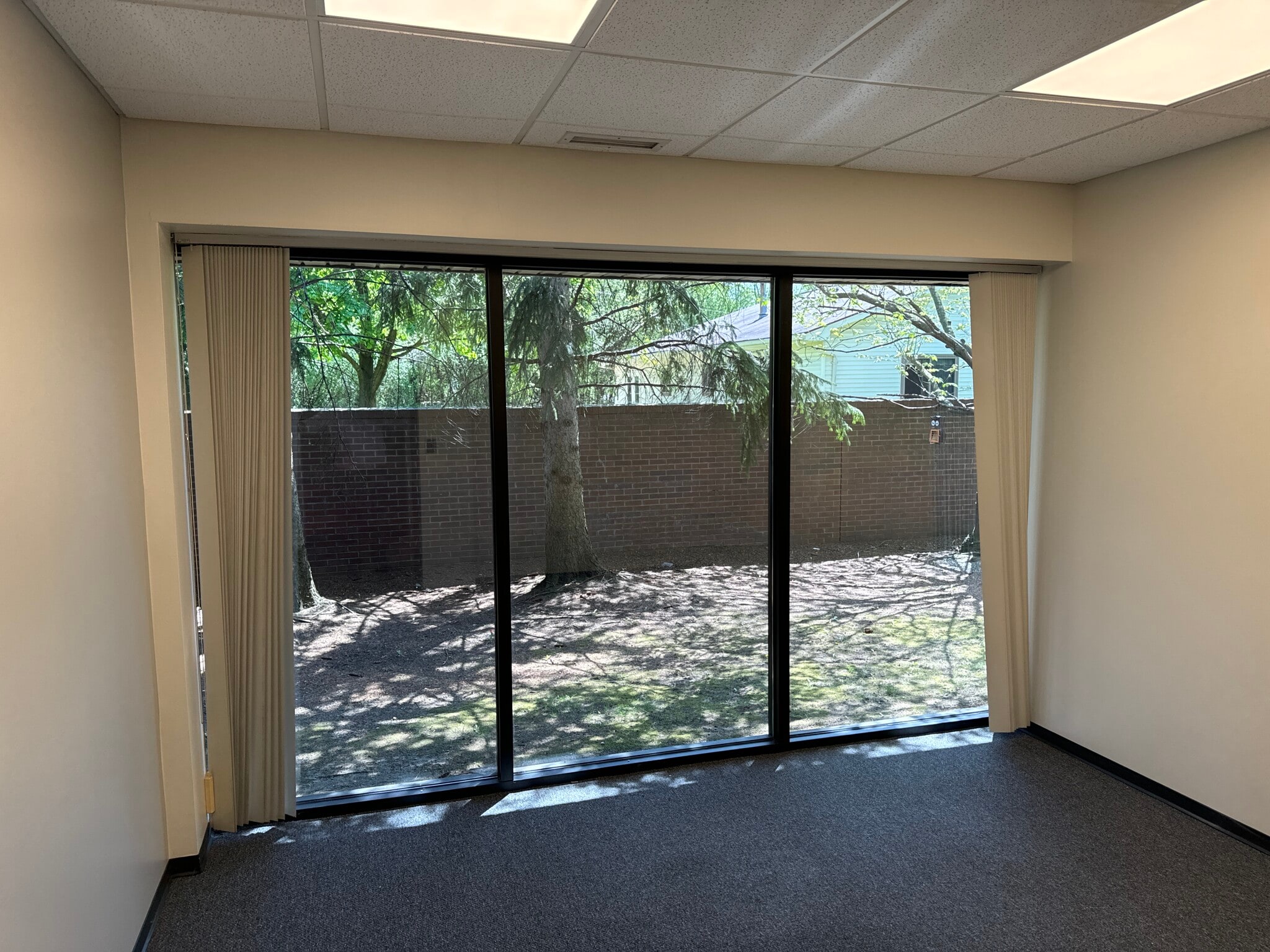 7 W Square Lake Rd, Bloomfield Hills, MI for lease Interior Photo- Image 1 of 1