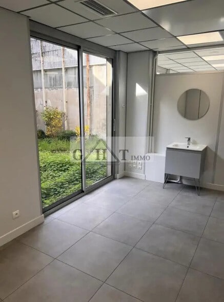 Commerce de détail dans Bagnolet à louer - Photo intérieure - Image 2 de 7