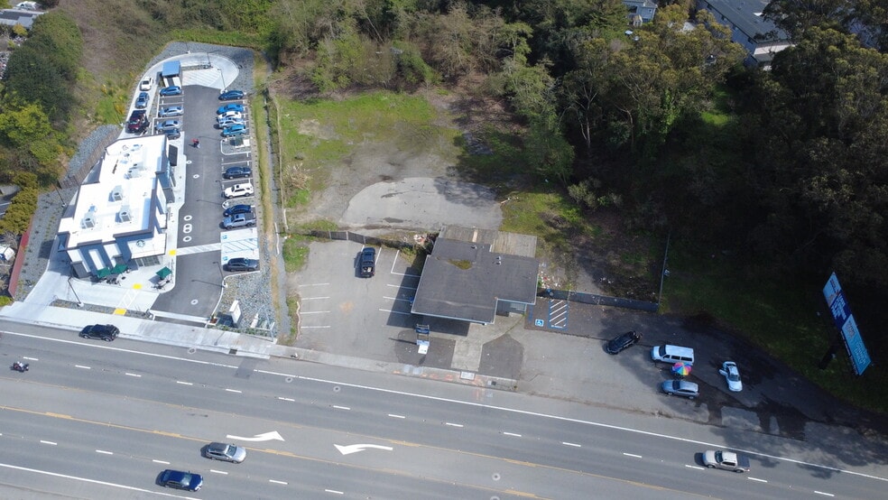 2431 Broadway, Eureka, CA for lease - Building Photo - Image 3 of 7