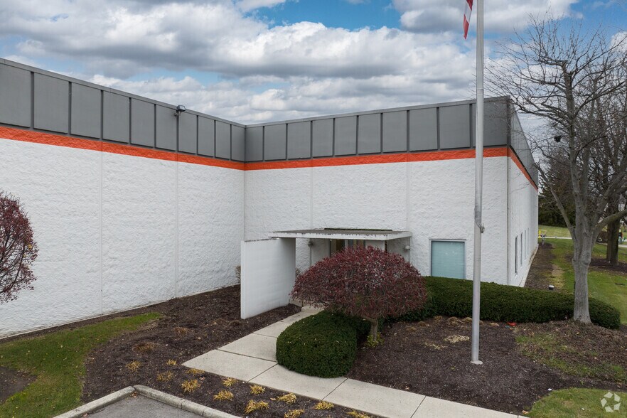 2240-2280 Arbor Blvd, Moraine, OH à louer - Photo du bâtiment - Image 3 de 6