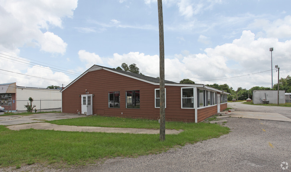 908-A S Cashua Dr, Florence, SC for lease - Building Photo - Image 2 of 4