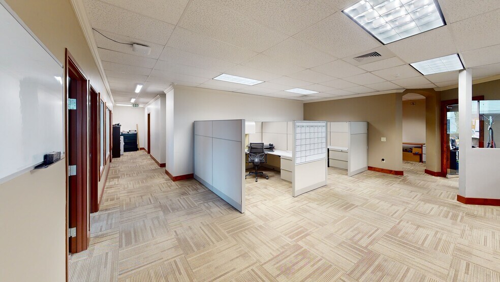 675 W Moana Ln, Reno, NV à louer - Photo du bâtiment - Image 3 de 11
