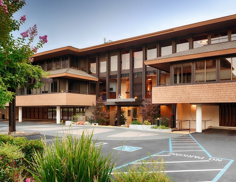 60 E Sir Francis Drake Blvd, Larkspur, CA à louer - Photo du bâtiment - Image 1 de 5