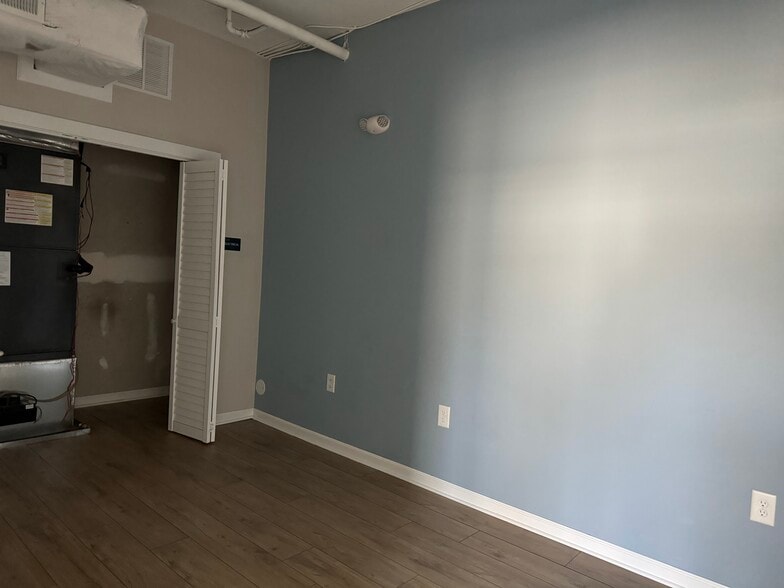 257 Broadway St, Asheville, NC for lease - Interior Photo - Image 3 of 9