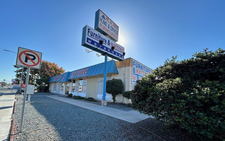 3121 Main St, Chula Vista, CA for lease - Building Photo - Image 3 of 4