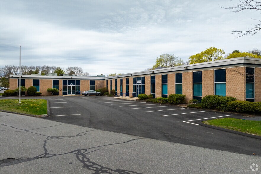 3 Huron Dr, Natick, MA for lease - Primary Photo - Image 1 of 5
