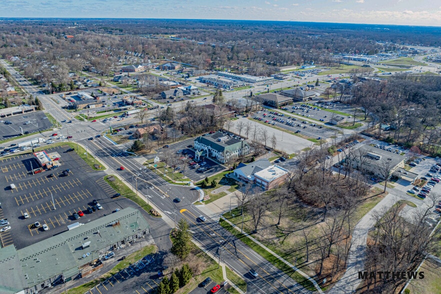 3020 N McCord Rd, Toledo, OH à vendre - Photo du bâtiment - Image 2 de 4