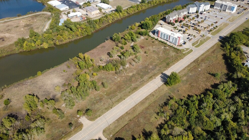 4621 SW 15th St, Oklahoma City, OK à vendre - Photo du bâtiment - Image 2 de 4