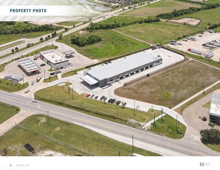 1100 S Main St, Mansfield, TX à vendre - Photo du bâtiment - Image 3 de 9