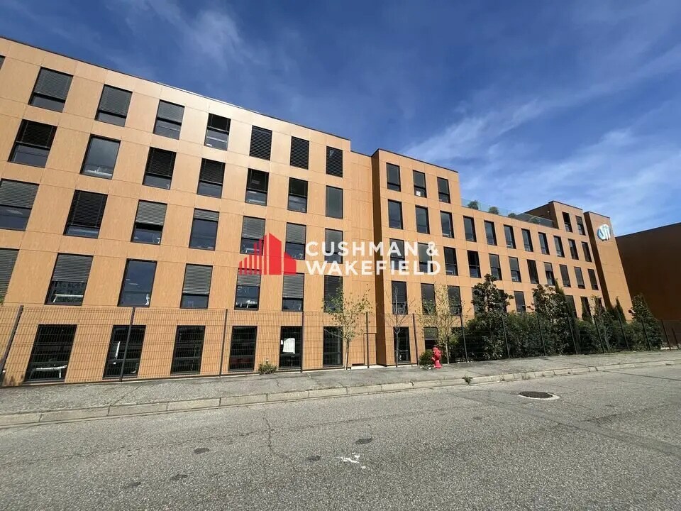 Office in Toulouse for lease Building Photo- Image 1 of 14