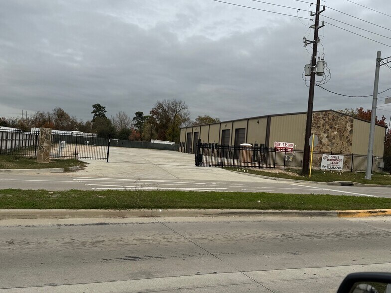 121 Goedecke Rd, Spring, TX à louer - Photo du bâtiment - Image 2 de 16