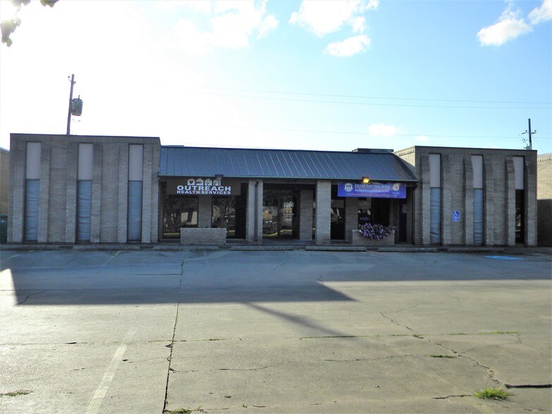 4405 Lilac Ln, Victoria, TX à vendre - Photo du bâtiment - Image 1 de 11