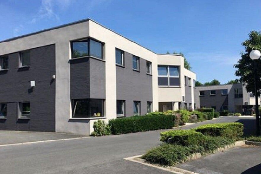 Office in Wasquehal for lease - Building Photo - Image 1 of 1