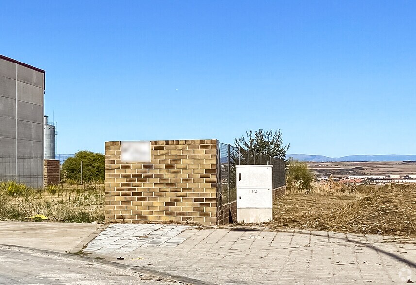 Calle Metal-Albollaque, 16, Chiloeches, Guadalajara à vendre - Photo du bâtiment - Image 2 de 2