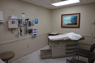 7550 N Dale Mabry Hwy, Tampa, FL for lease Interior Photo- Image 2 of 18