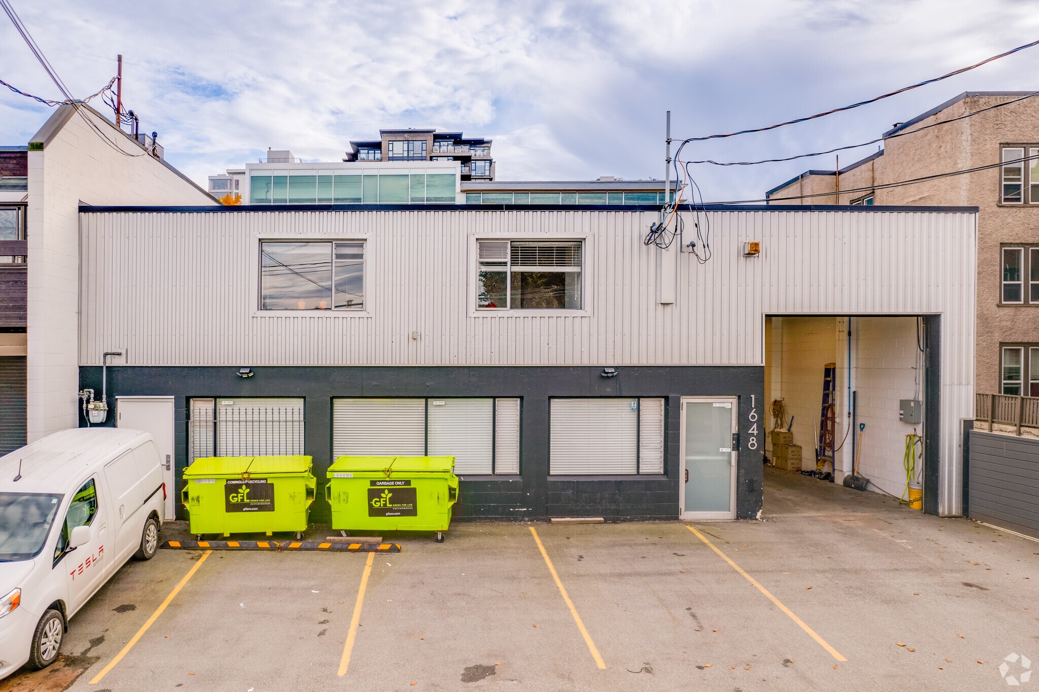 1648 W 6th Ave, Vancouver, BC for lease Primary Photo- Image 1 of 8