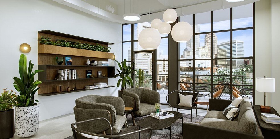 873-875 N High St, Columbus, OH à louer - Photo intérieure - Image 3 de 25