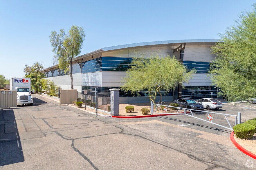 3167 W Armstrong Pl, Chandler, AZ à vendre - Photo du bâtiment - Image 3 de 19