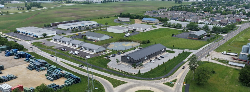 1518 Amy Ln, Franklin, IN à vendre - Photo du bâtiment - Image 2 de 2