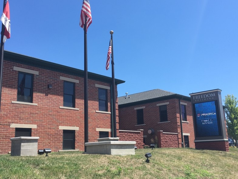 2815 Old Jacksonville Rd, Springfield, IL for lease - Building Photo - Image 3 of 8