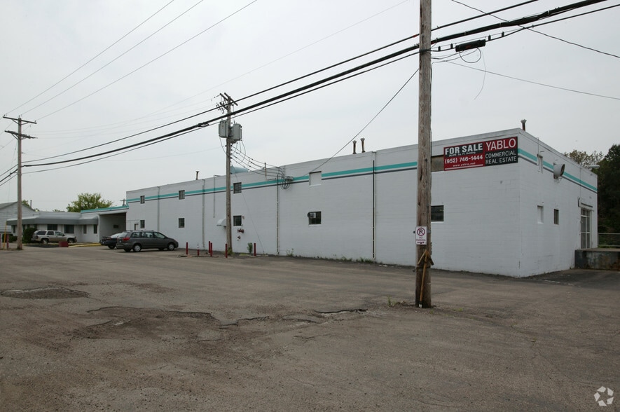 1430 County Road C W, Roseville, MN for lease - Building Photo - Image 3 of 21